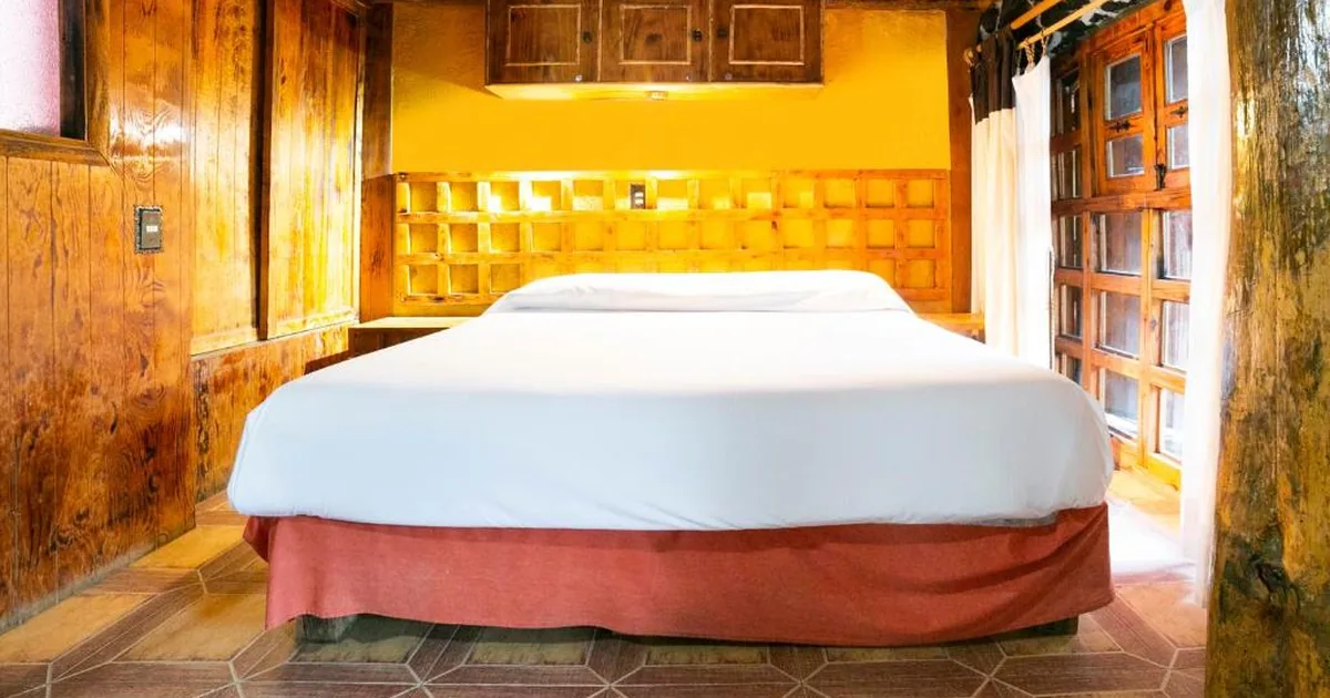 Rustic room at La Cabaña Del Tata